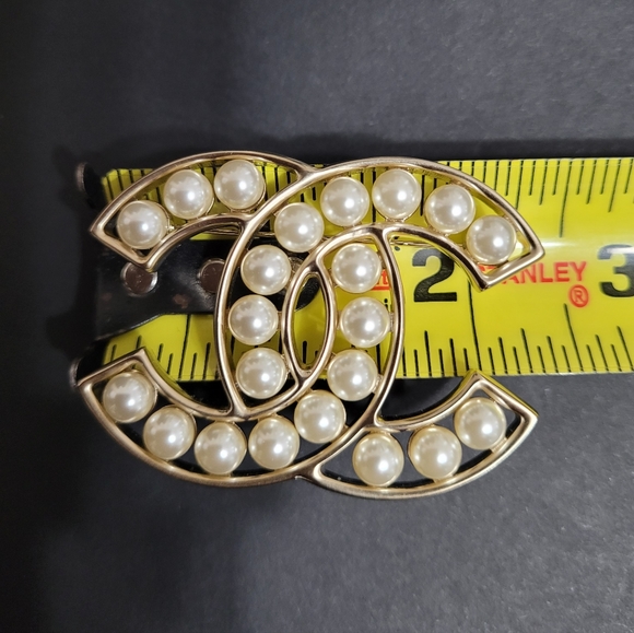 CHANEL Brooch /NEW - Picture 5 of 7